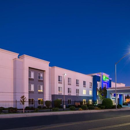 Holiday Inn Express Stockton Southeast By Ihg Екстер'єр фото