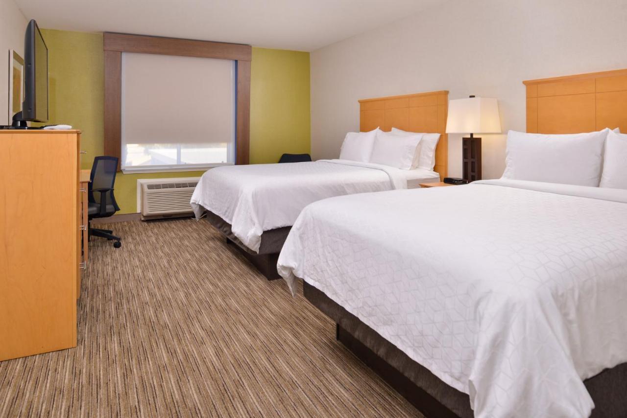 Holiday Inn Express Stockton Southeast By Ihg Екстер'єр фото