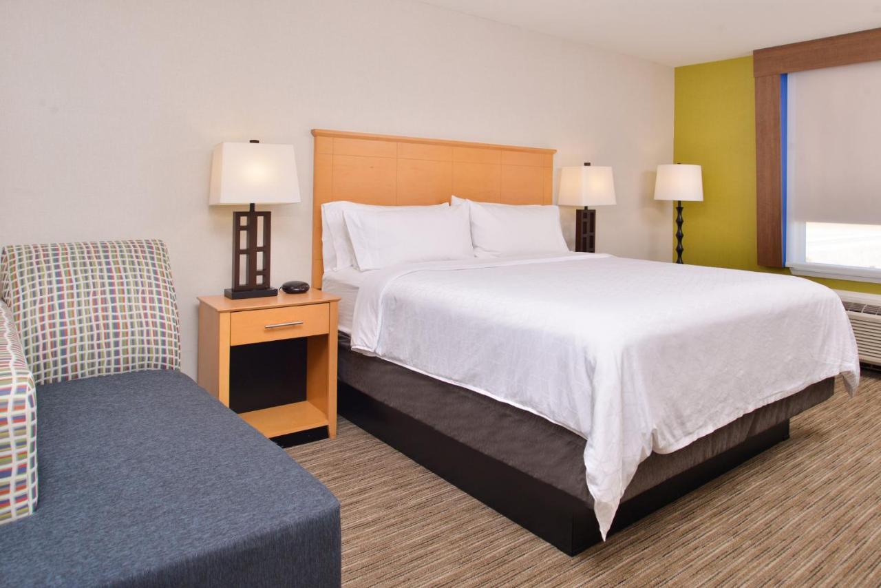 Holiday Inn Express Stockton Southeast By Ihg Екстер'єр фото