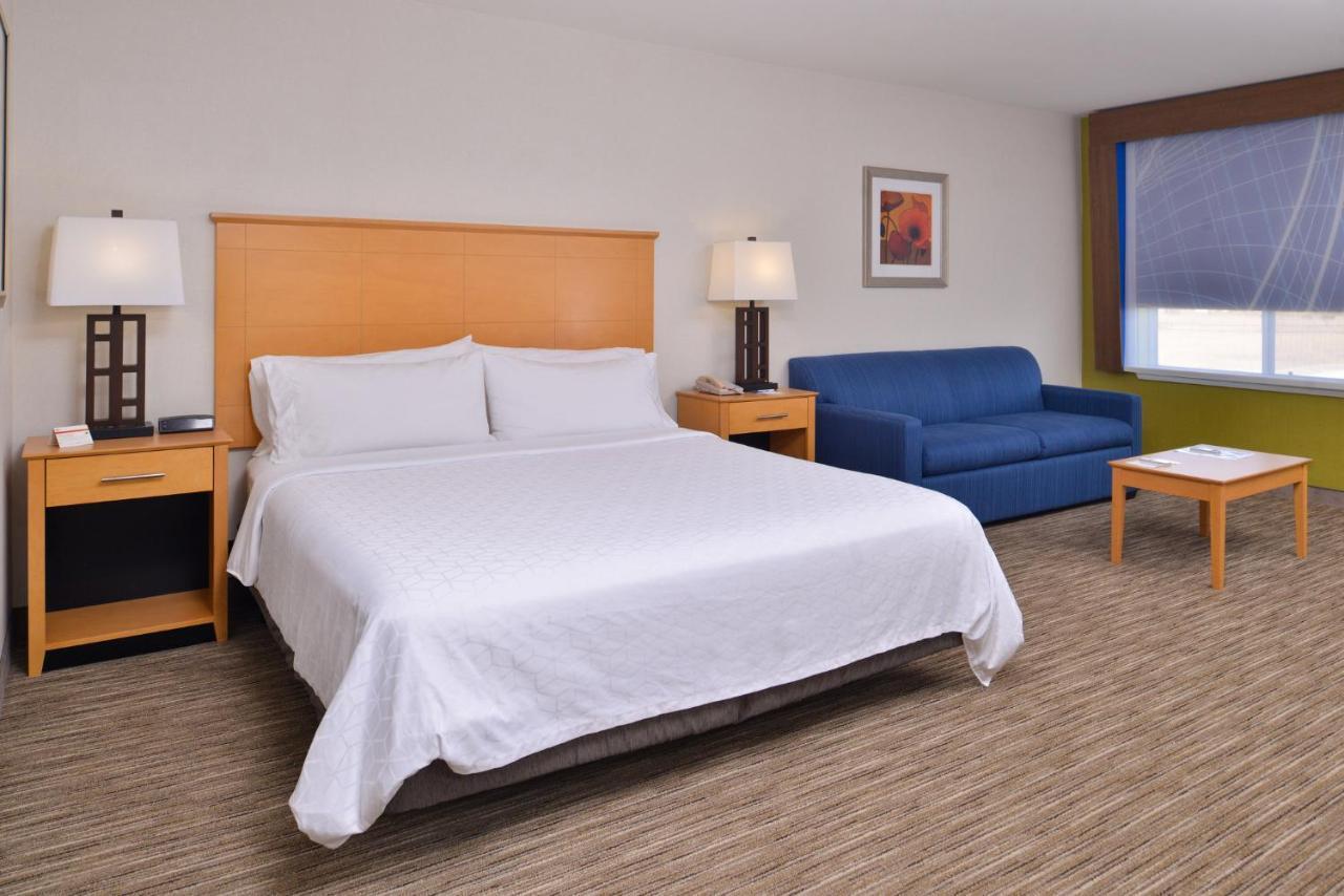 Holiday Inn Express Stockton Southeast By Ihg Екстер'єр фото
