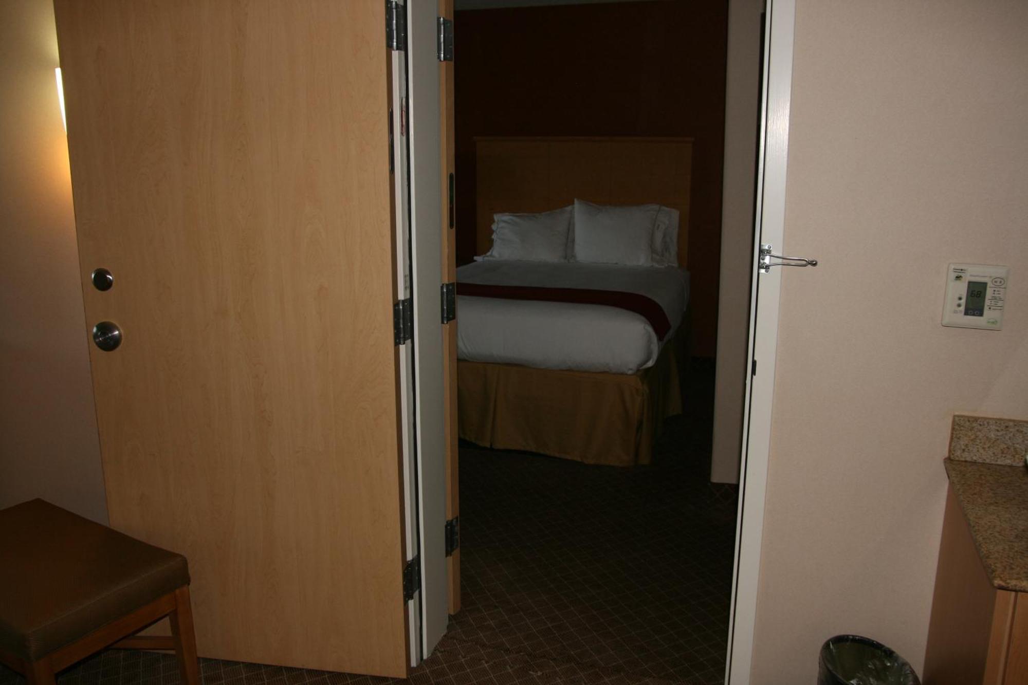 Holiday Inn Express Stockton Southeast By Ihg Екстер'єр фото