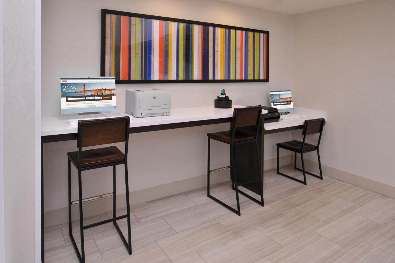 Holiday Inn Express Stockton Southeast By Ihg Екстер'єр фото