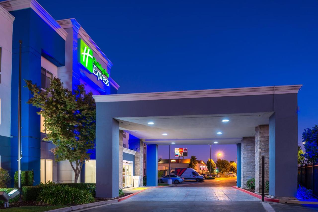 Holiday Inn Express Stockton Southeast By Ihg Екстер'єр фото