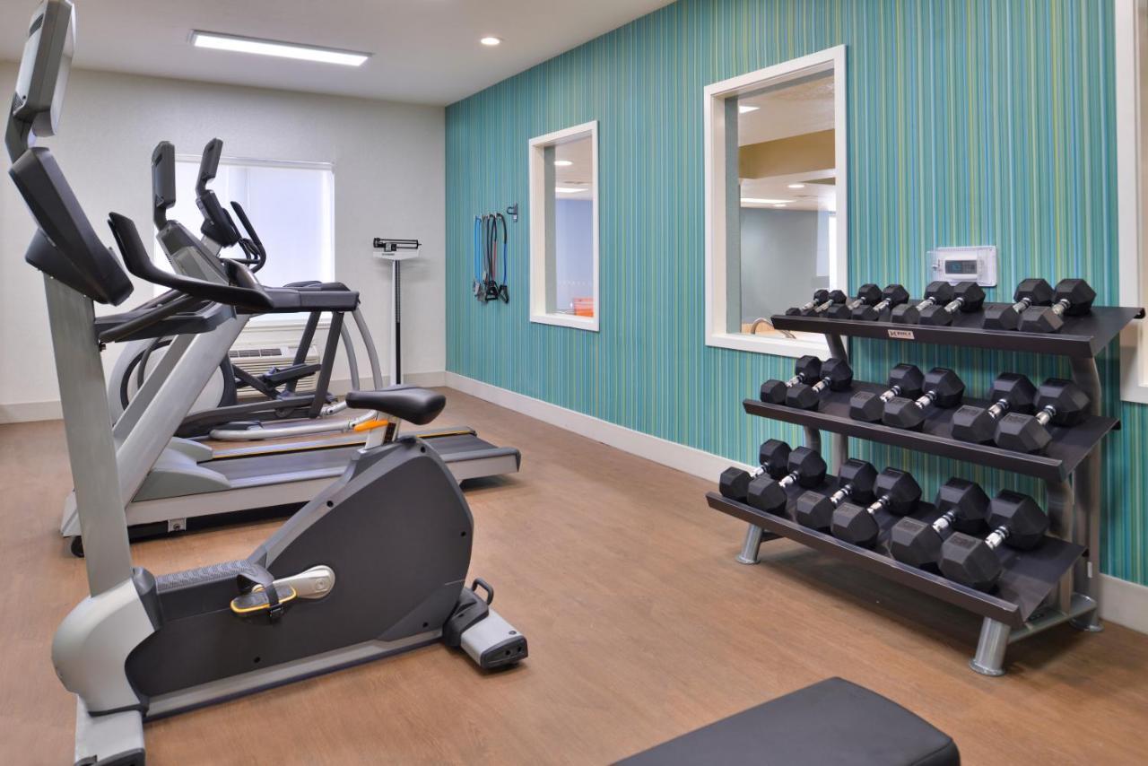 Holiday Inn Express Stockton Southeast By Ihg Екстер'єр фото