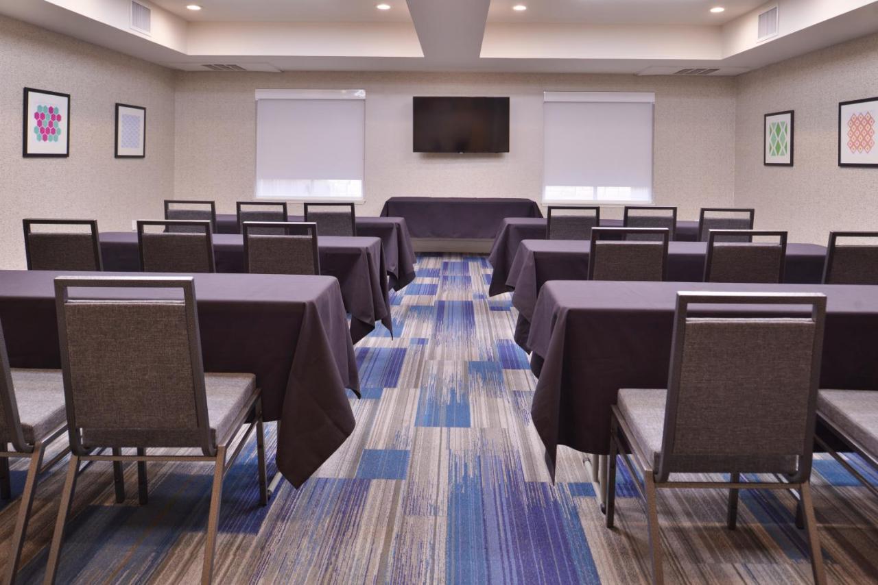 Holiday Inn Express Stockton Southeast By Ihg Екстер'єр фото